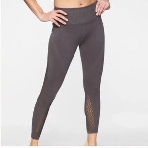 Athleta Trophy Seamless 7/8 Tight Leggings in grey